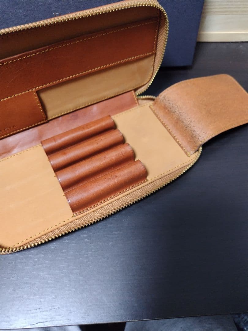 Bahagia&Craft ラウンドジップペンケース プエブロ コニャック