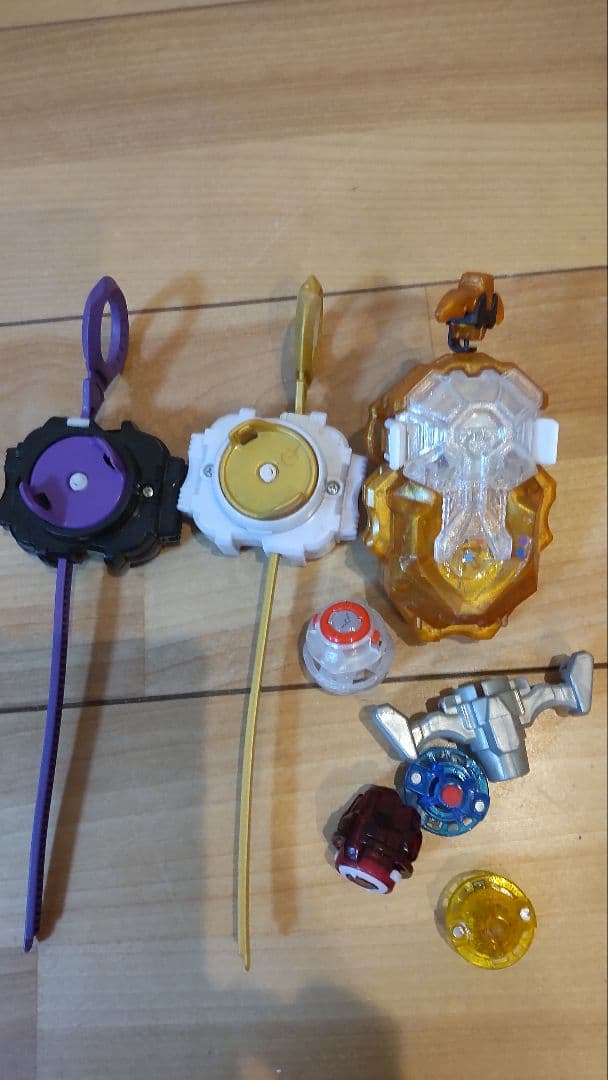 ベイブレードバーストセット 多数のレイヤーと付属品　スタジアム付き