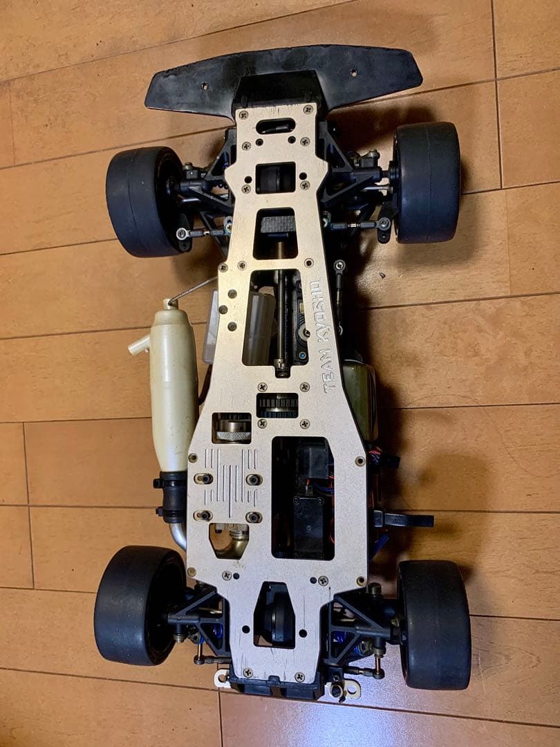 京商スーパー10 McLaren  F1 ラジコンカー