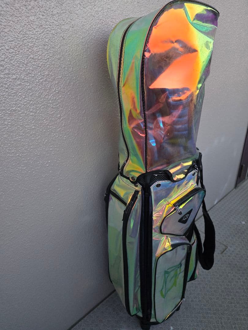 美品OMNIX ゴルフバッグ ルイ・ヴィトンバック素材　購入価格77.000円。