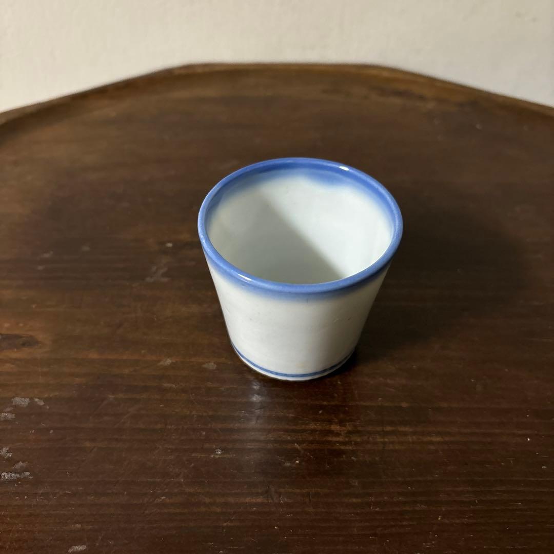 モダン輪線文猪口　1点④ぐい呑み　筒盃　蕎麦猪口　伊万里　瀬戸　染付　検李朝酒器