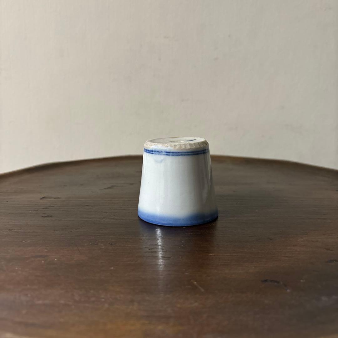 モダン輪線文猪口　1点④ぐい呑み　筒盃　蕎麦猪口　伊万里　瀬戸　染付　検李朝酒器