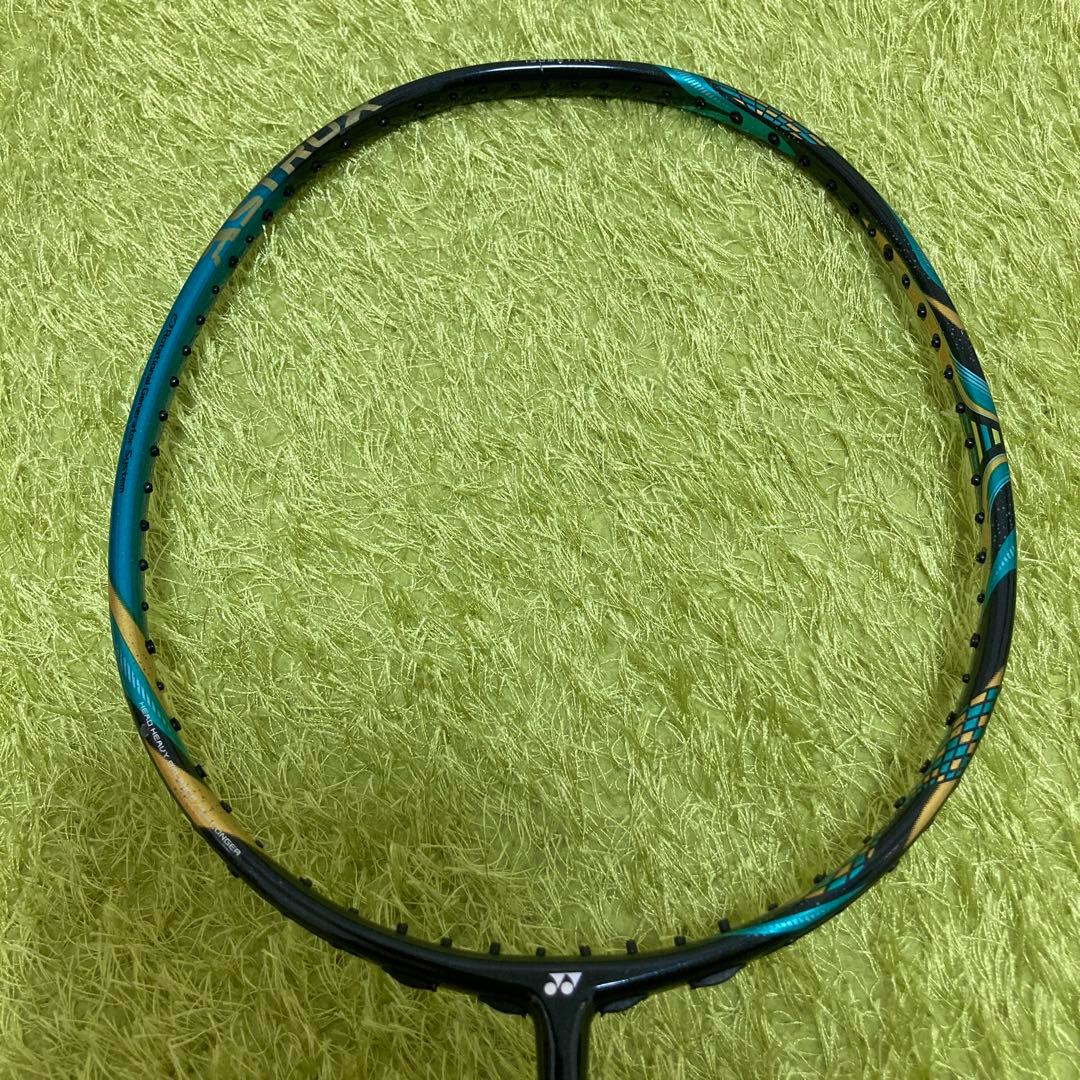 【良品】YONEX アストロクス88Sプロ3U