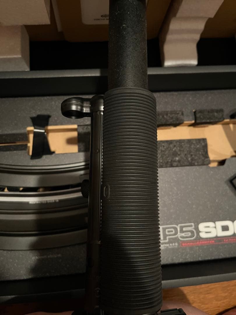 東京マルイ　次世代電動ガン　MP5 SD6 ＋予備マガジン2本＋純正マウント