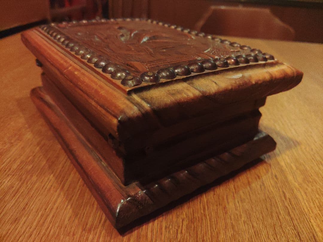 希少　宝箱　木彫　木箱　木製　彫刻 帆船　アンティーク　ヴィンテージ　レトロ