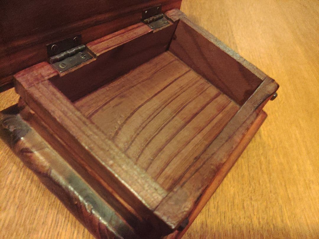 希少　宝箱　木彫　木箱　木製　彫刻 帆船　アンティーク　ヴィンテージ　レトロ