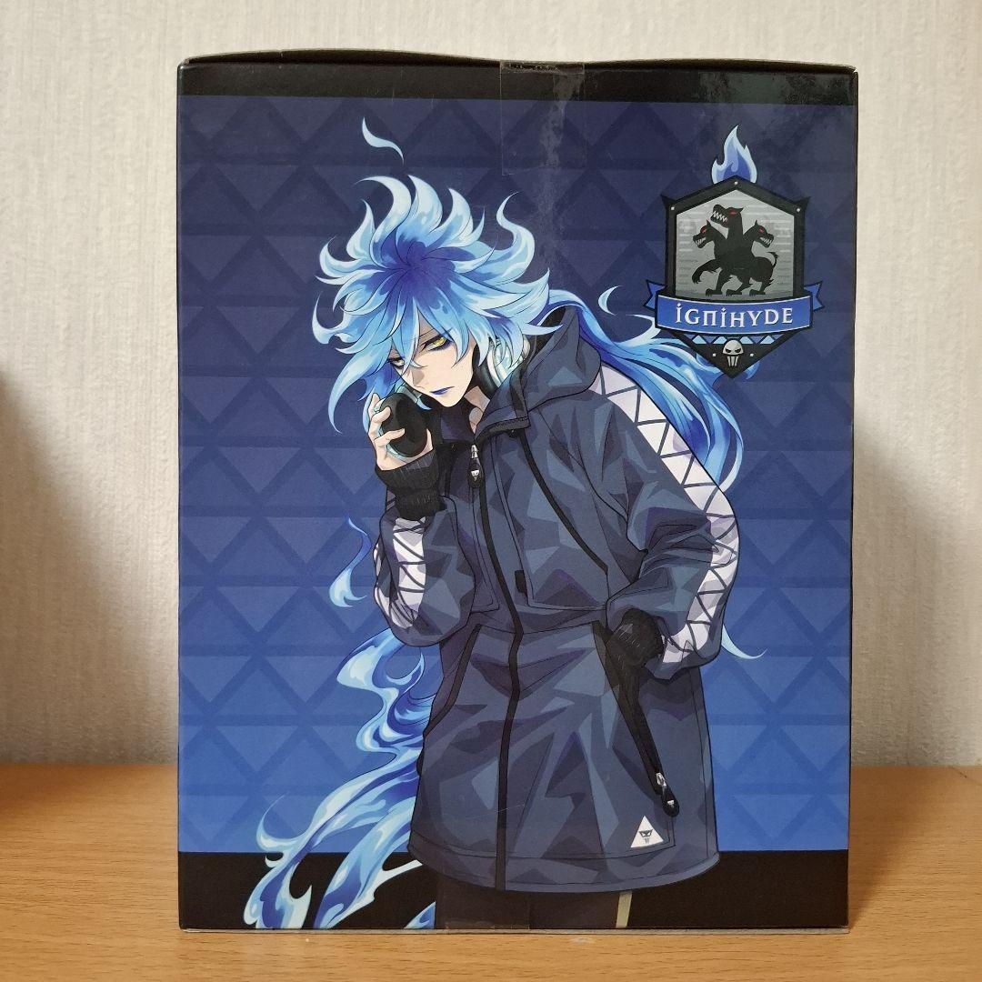 Blue　ツイステッドワンダーランド イデア・シュラウド フィギュア