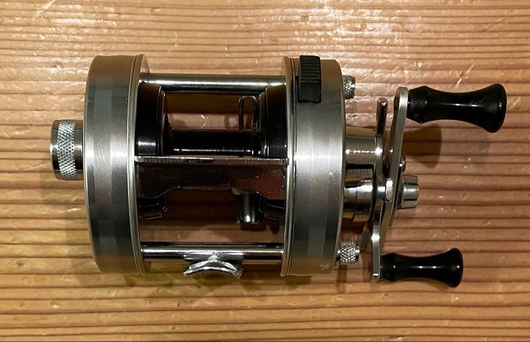 ABU Ambassadeur 2500C 【75年製】オールドアンバサダー