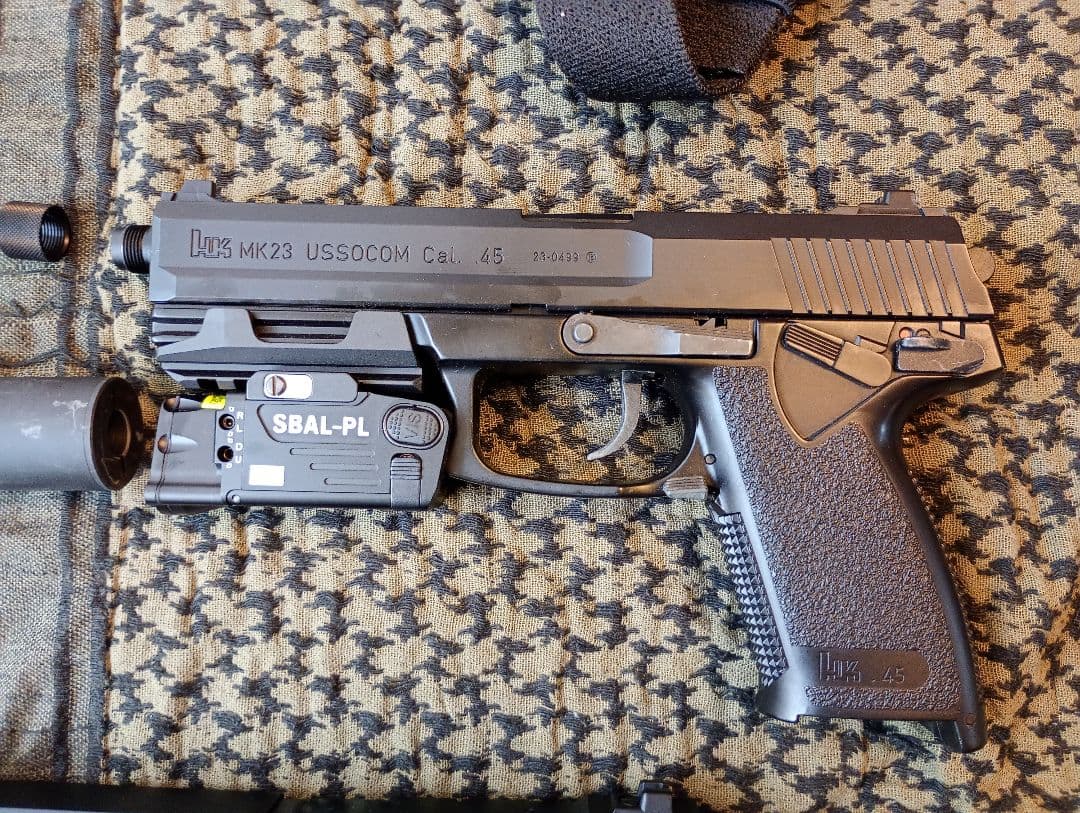 東京マルイsocom mk23 +マガジン、ホルスター等