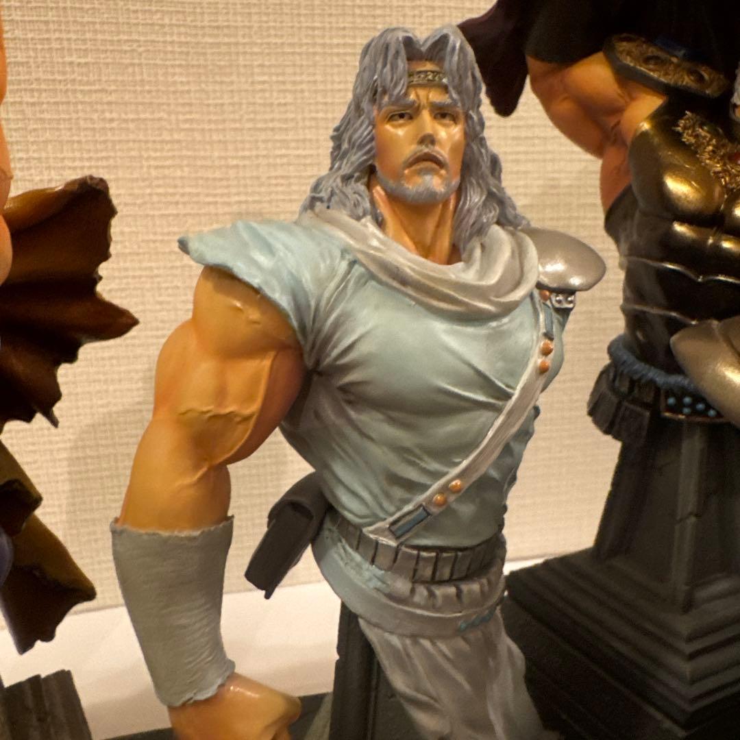 海洋堂　北斗の拳 胸像 フィギュア ポリストーン製塗装済み完成品