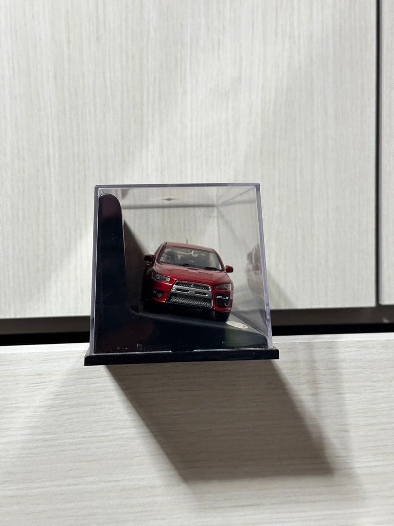 三菱　ランサーレボリューションX 1/43 ミニカー