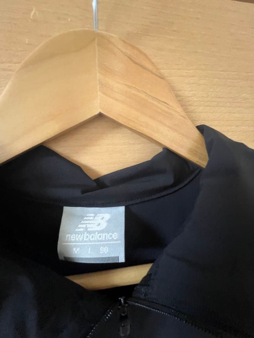 韓国限定　ニューバランス　トップス