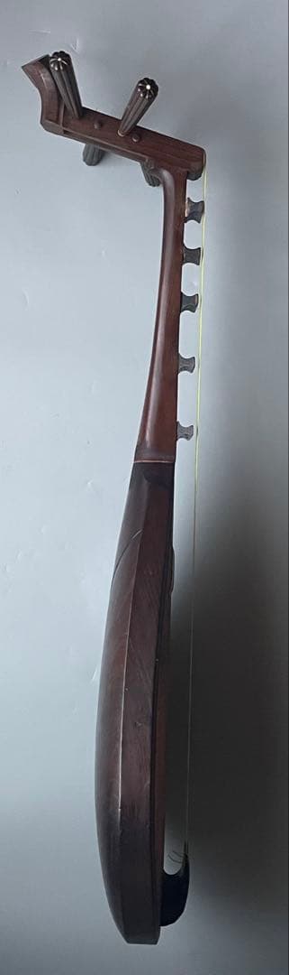 古い琵琶　盲僧琵琶ふう