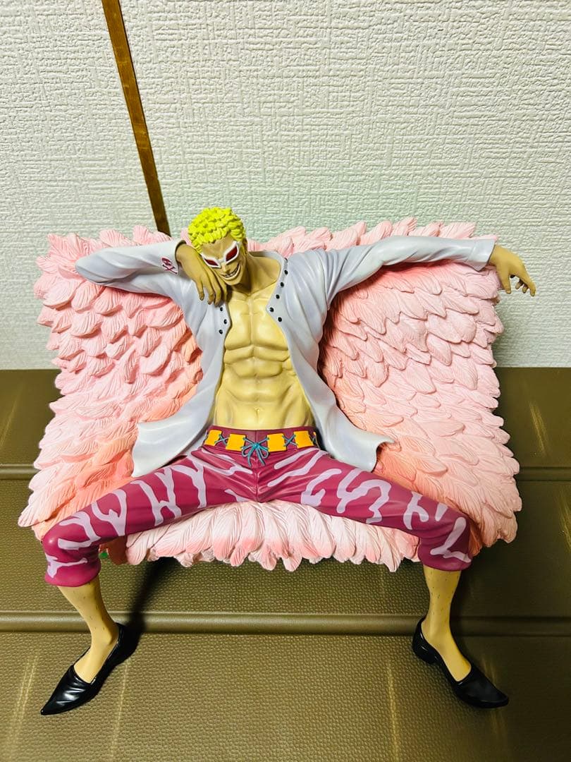 ドフラミンゴ　アーカイブコレクション ワンピース フィギュア