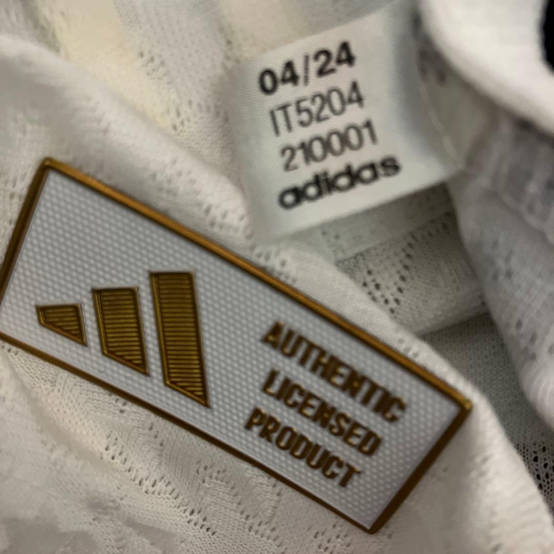 【美品/正規品】レアル・マドリード ベリンガム 長袖ユニフォーム