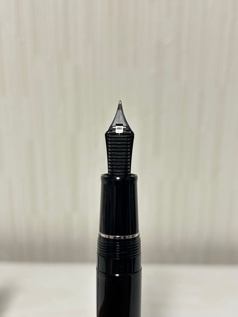 【大幅値下げ】SAILOR セーラー万年筆　長刀研ぎ　シルバートリム 中細 MF