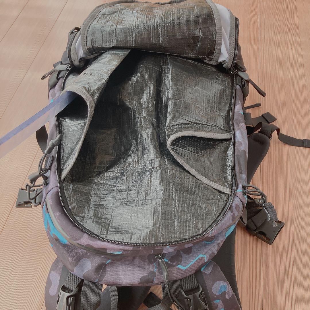 BURTON [AK] バックパック 28L