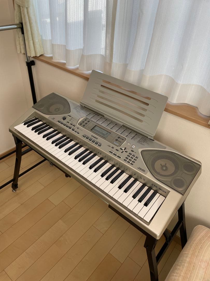 電子キーボード　CASIO CTK-900