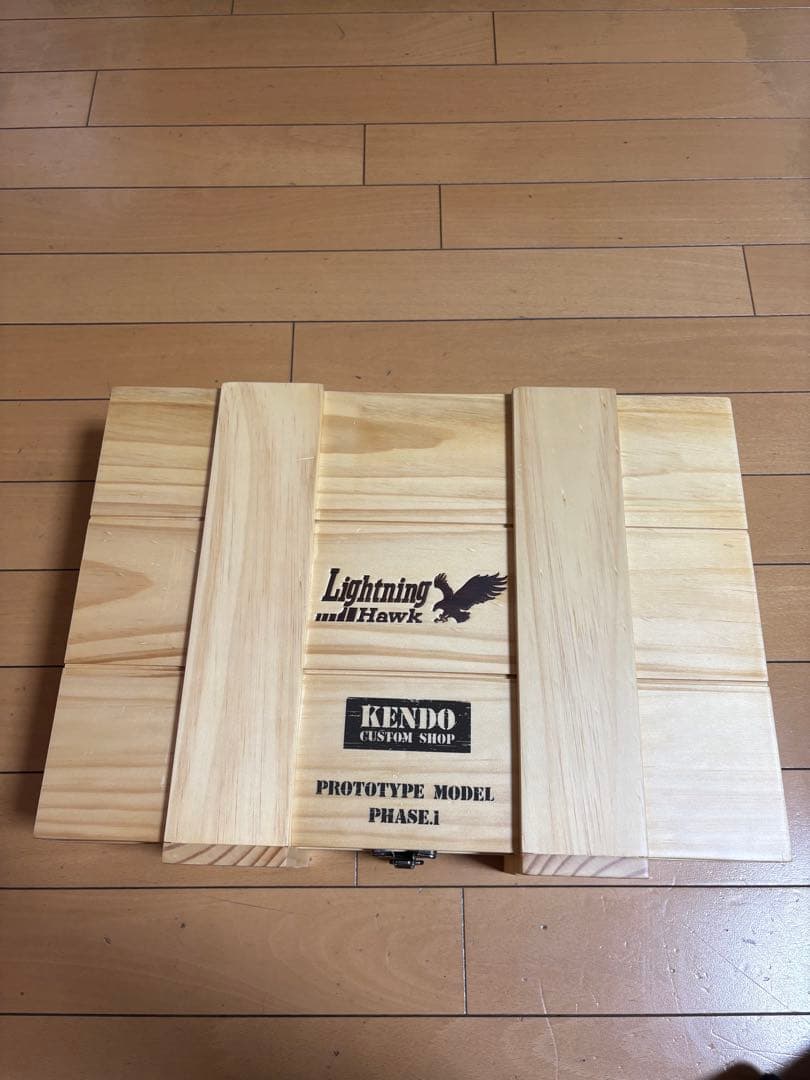 デザートイーグル バイオハザードライトニングホーク