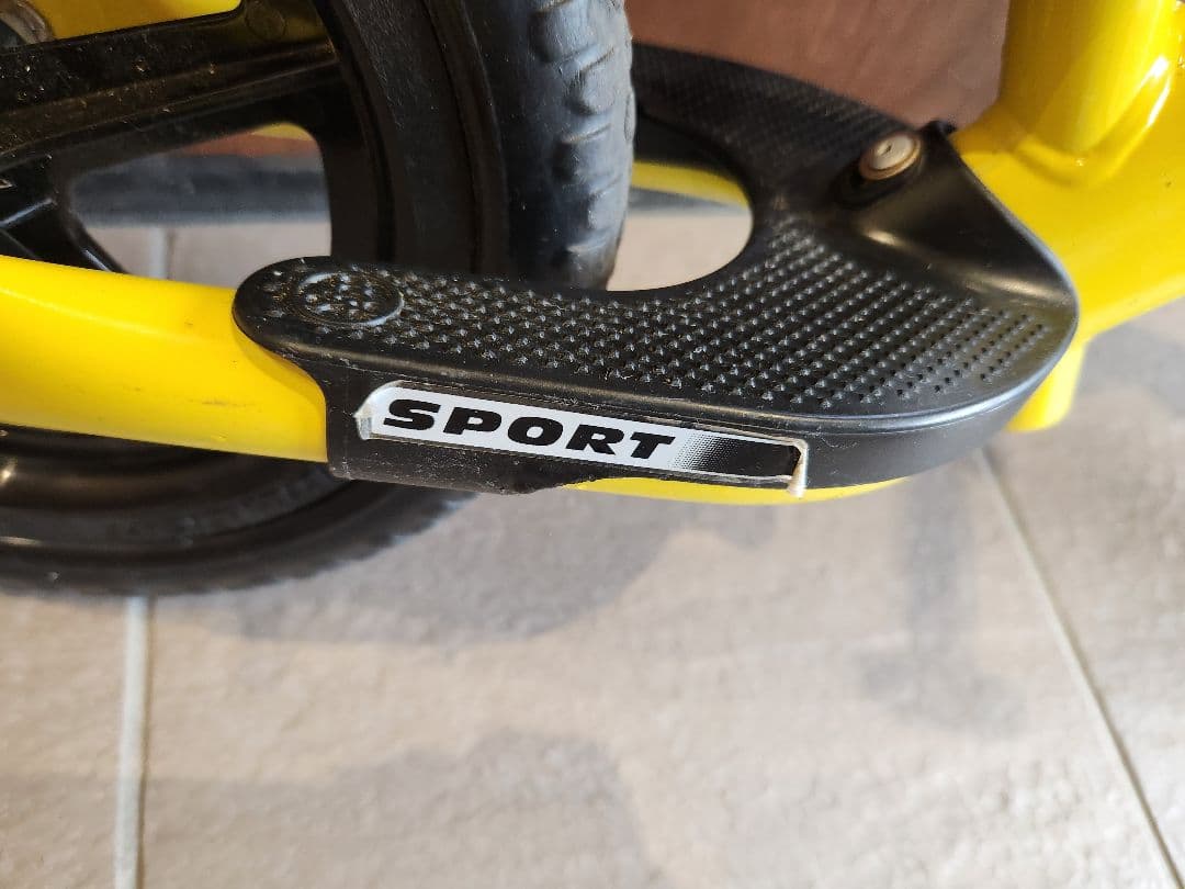 ストライダー 12インチ スポーツ バランスバイク キックバイク