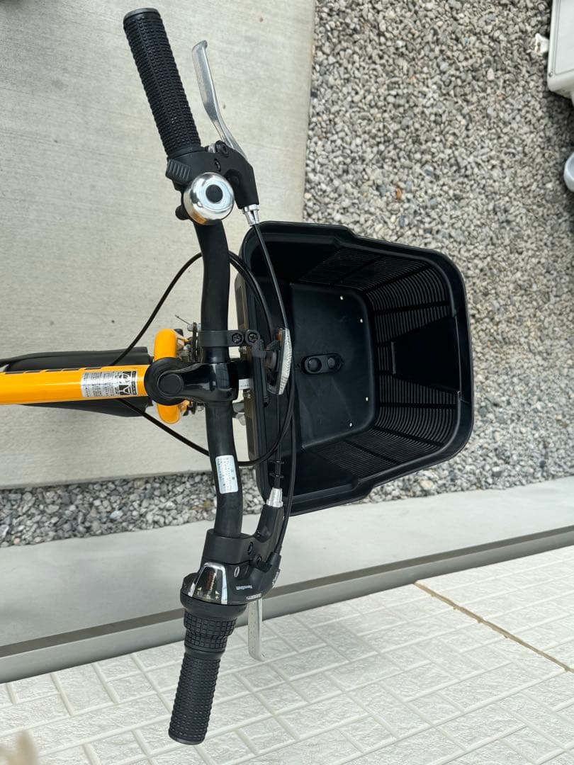 HUMMER キッズ自転車 イエロー 前カゴ付き 22インチ