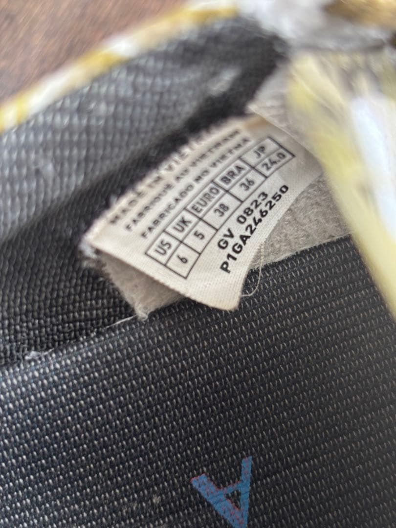 MIZUNO アルファ ELITE サッカースパイク　限定カラー　24cm