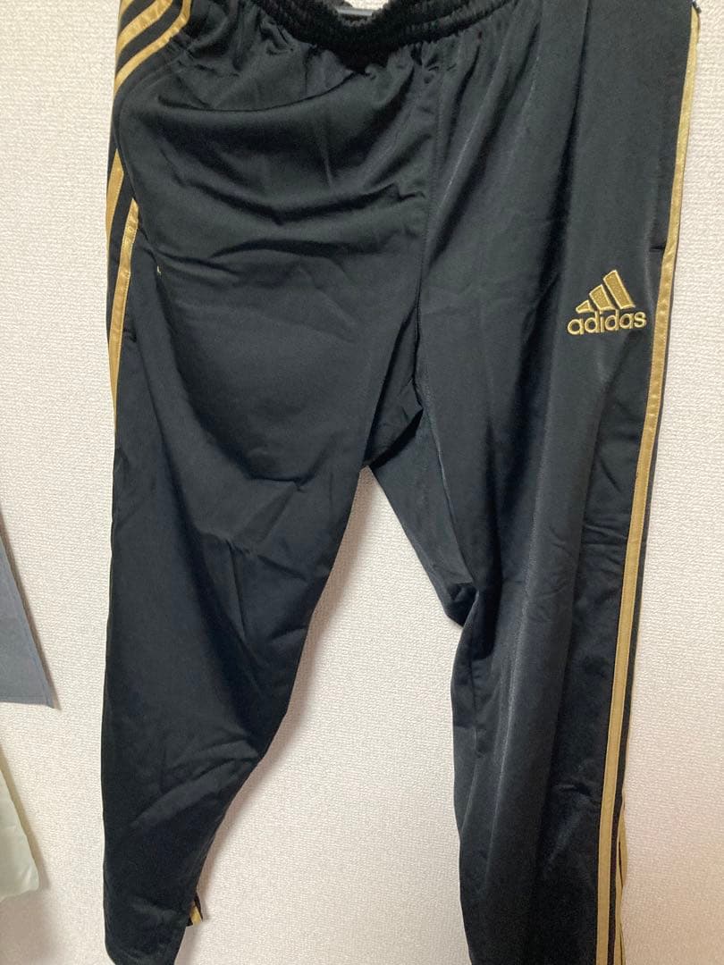 adidas レアルマドリード　上下　Oサイズ
