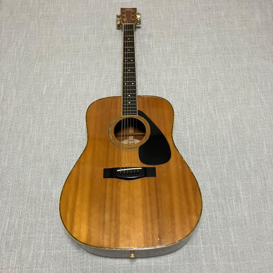 YAMAHA アコースティックギター　FG300D （ソフトケースおまけ付）