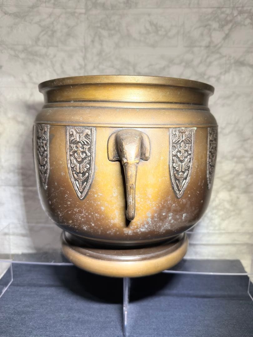 【極希少】 象双耳 真鍮製 火鉢 圧巻の細密彫刻 時代物 古美術 睡蓮鉢にも