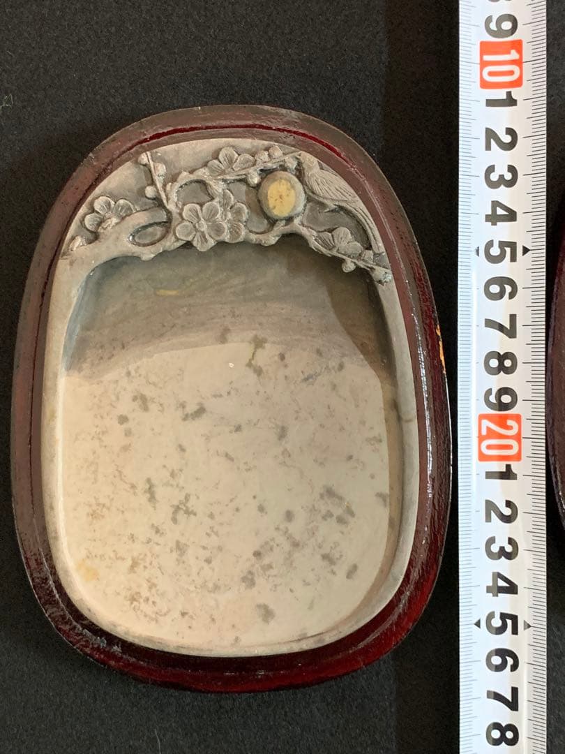 中国古硯　端渓硯　石筋模様　木箱入り　未使用品　梅に鳥彫刻　石目硯石　古硯
