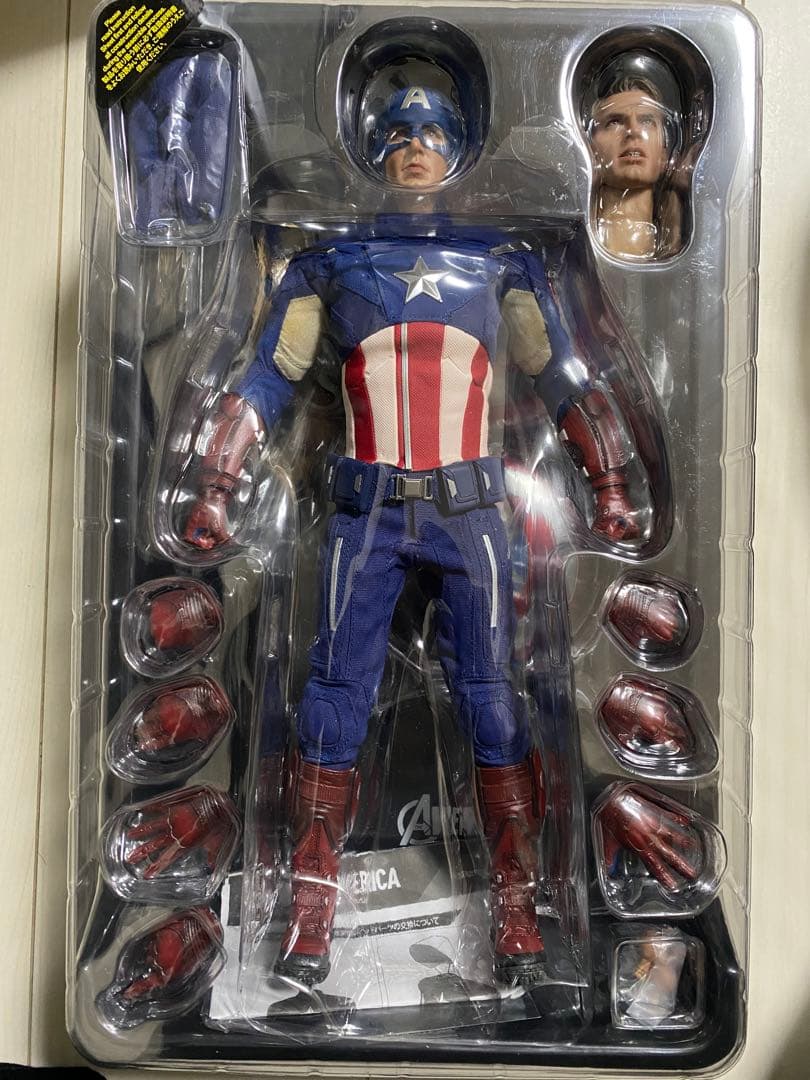 HOT TOYS キャプテン・アメリカ AVENGERS アベンジャーズ