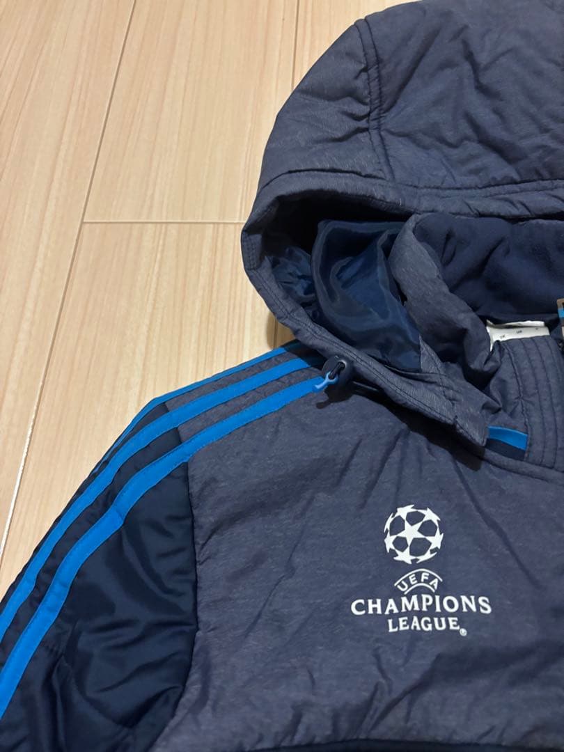 レアル・マドリード ダウンジャケット チャンピオンズリーグ Mサイズ