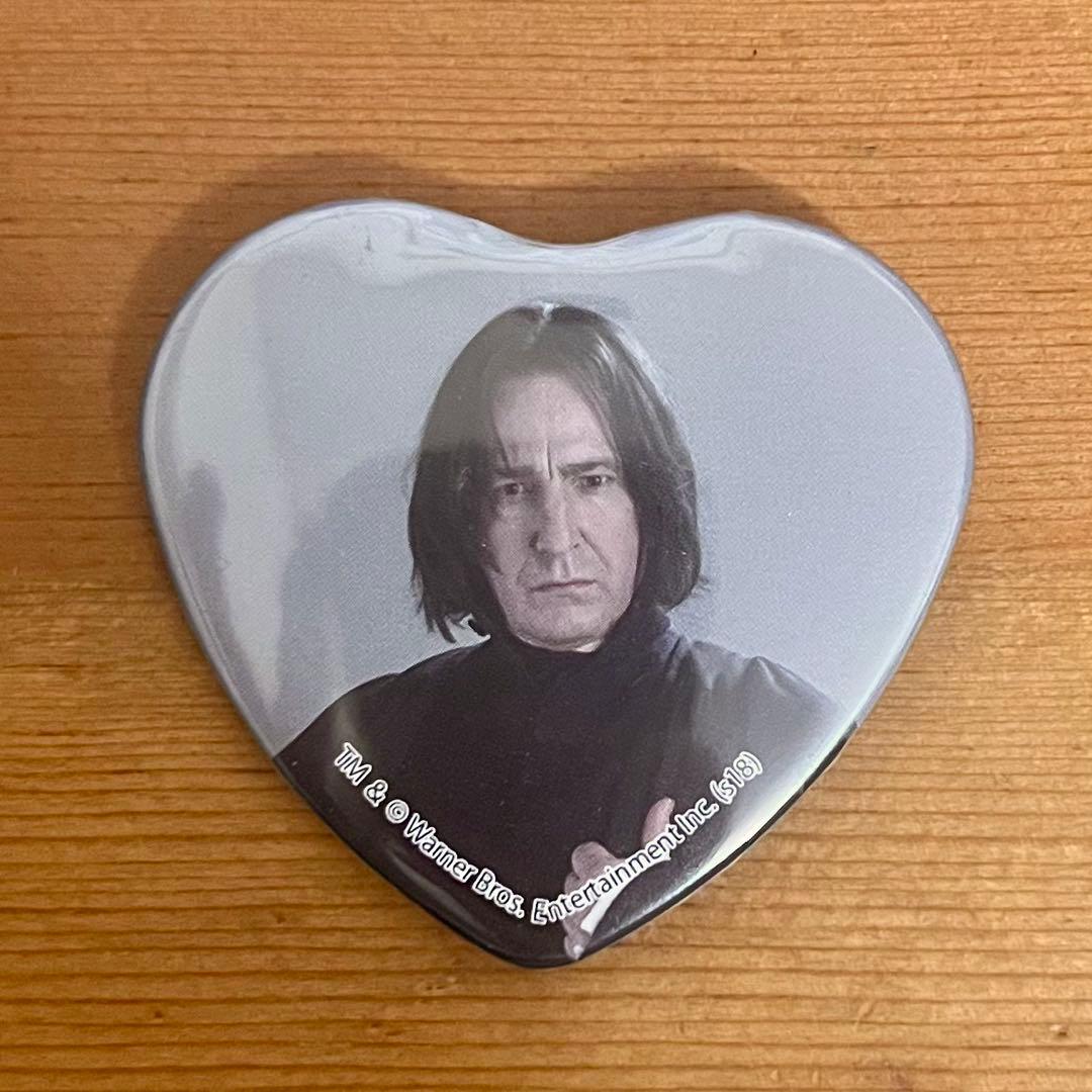 最終値下げ 完売品 ハリーポッター セブルス・スネイプ ハート型缶バッジ