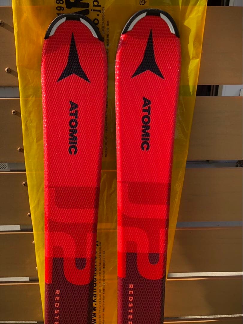 スキー板　靴　ジュニアスキー ATOMIC REDSTER Ｊ２ 130cm