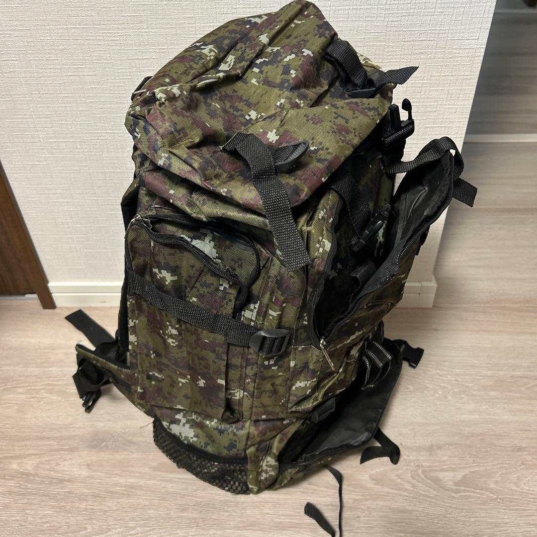 【値下げ！】【ほぼ新品、送料無料】迷彩ミリタリーリュック　グリーン　約70cm