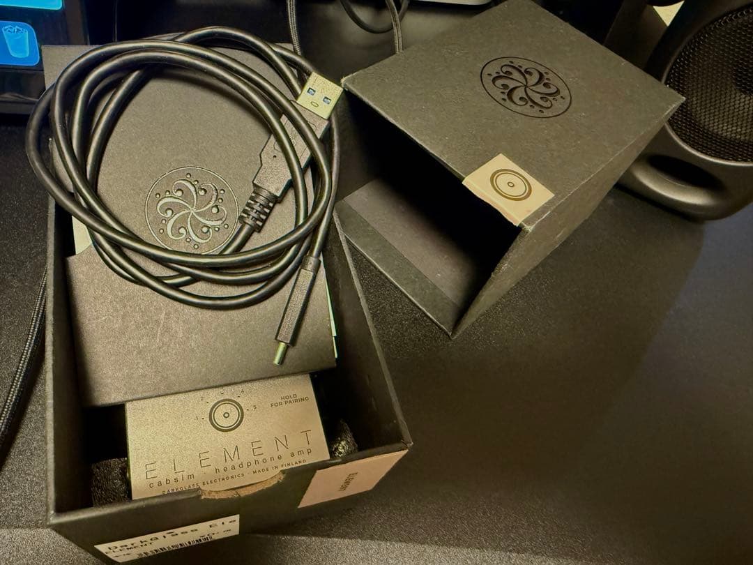 Darkglass ELEMENT ヘッドフォンアンプ