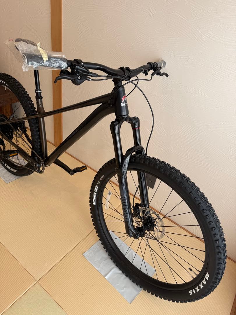 超美品【R7年12月納車　新品未使用】マウンテンバイク　ロッキーマウンテン　MD