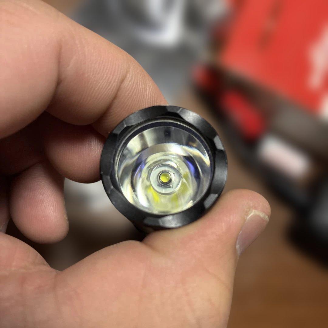 Surefire EDCL1-T (THYRM 充電器バッテリーセット)