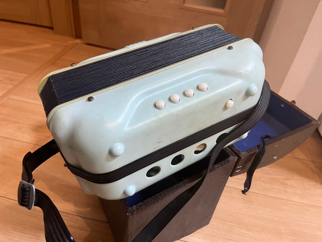 激レア　50年くらい前　YAMAHA 謎のアコーディオン（子供用？）