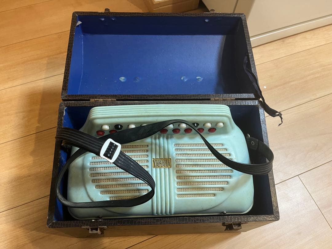 激レア　50年くらい前　YAMAHA 謎のアコーディオン（子供用？）