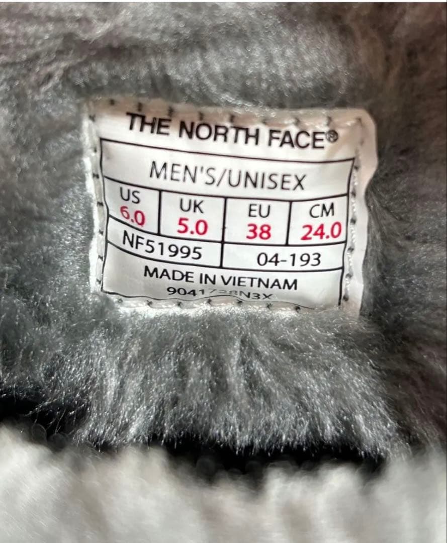 新品訳あり　ノースフェイス　ウィンターキャンプブーツNF5199 グレー24cm