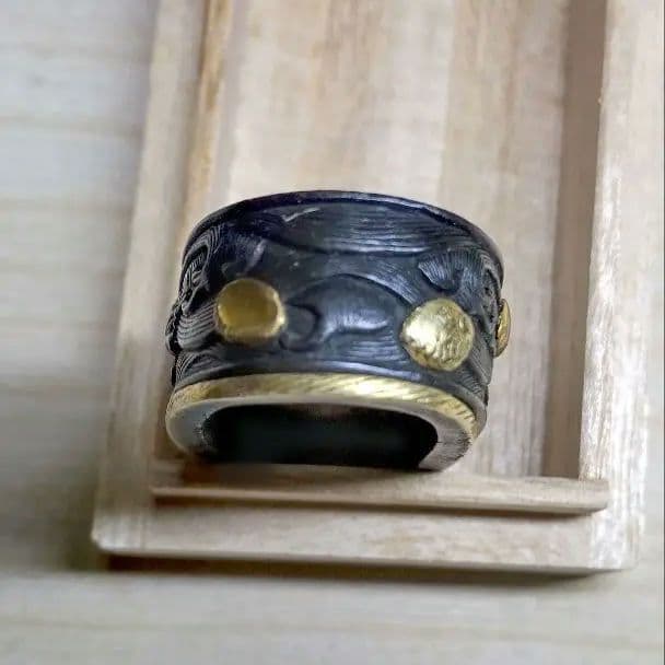 刀装具　美品海図貝づくし【縁、栗形、頭？鐺】