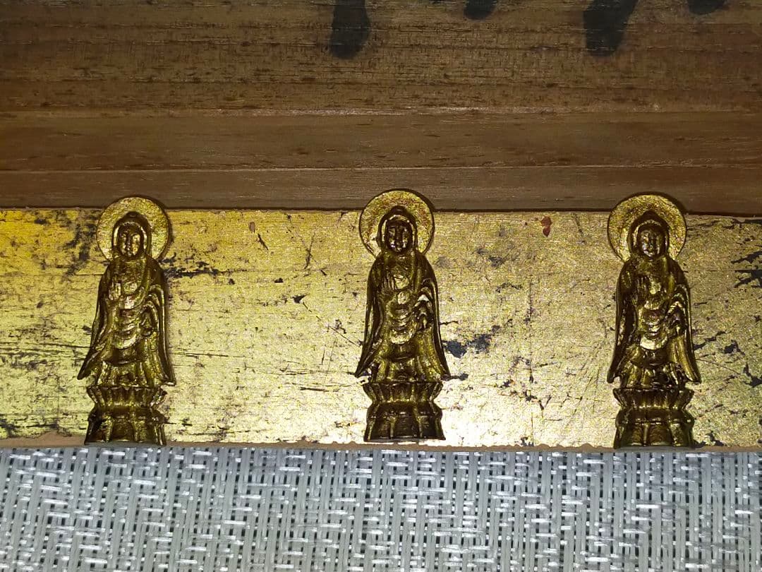 ♥本尊　釈迦像　豆仏　５体　展示台　共箱付き　お釈迦様　仏像　観音様　骨董