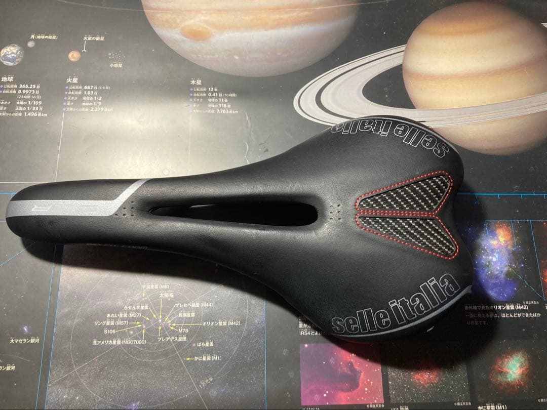 セライタリア　SLR カーボンサドル