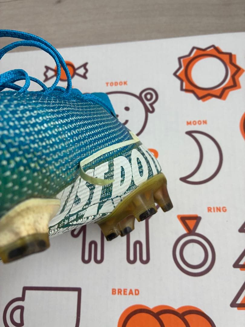 Nike Mercurial 青 ハイカット サッカーシューズ