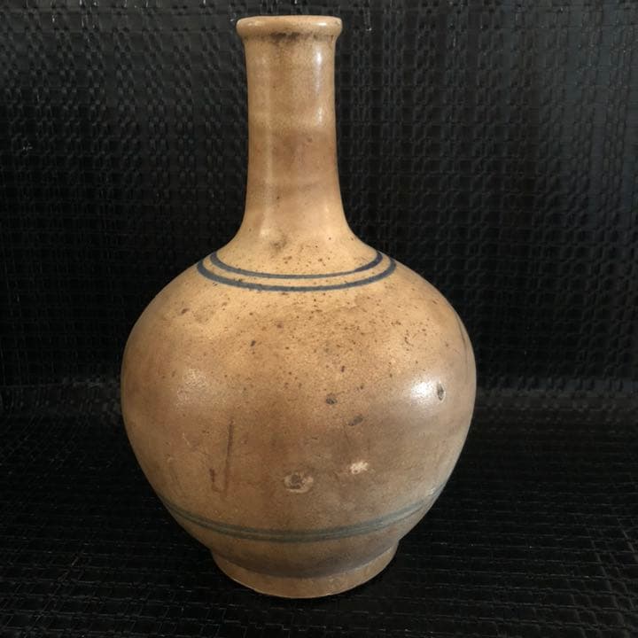 古美術品◼️蔵からかなり古そうな雰囲気の良い大きな古伊万里焼の壺、壷が出てきました