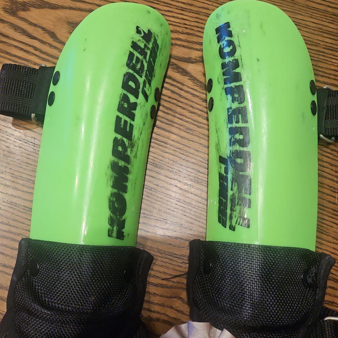 KOMPERDELL スキー用アームガード グリーン　ジュニア用