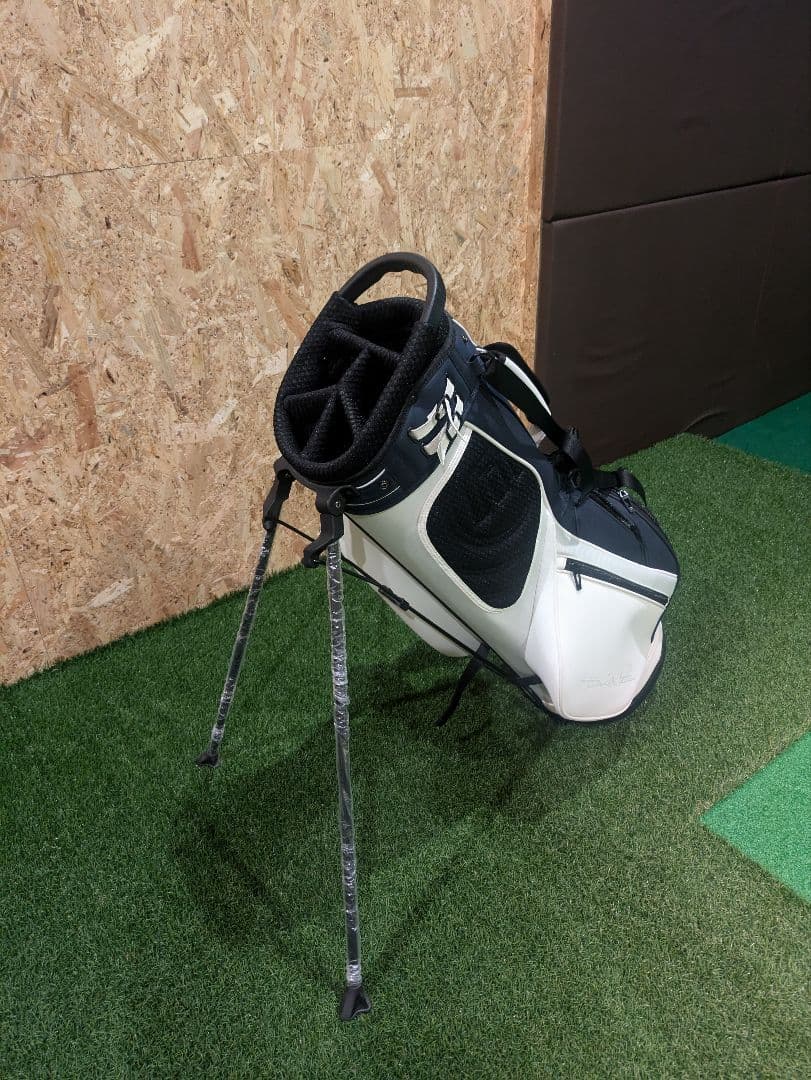 トラビスマシュー ゴルフバッグ スタンド付き