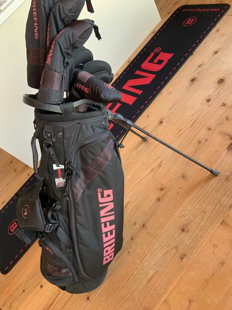 BRIEFING ゴルフキャディバッグ ネームプレート付ヘッドカバーセット