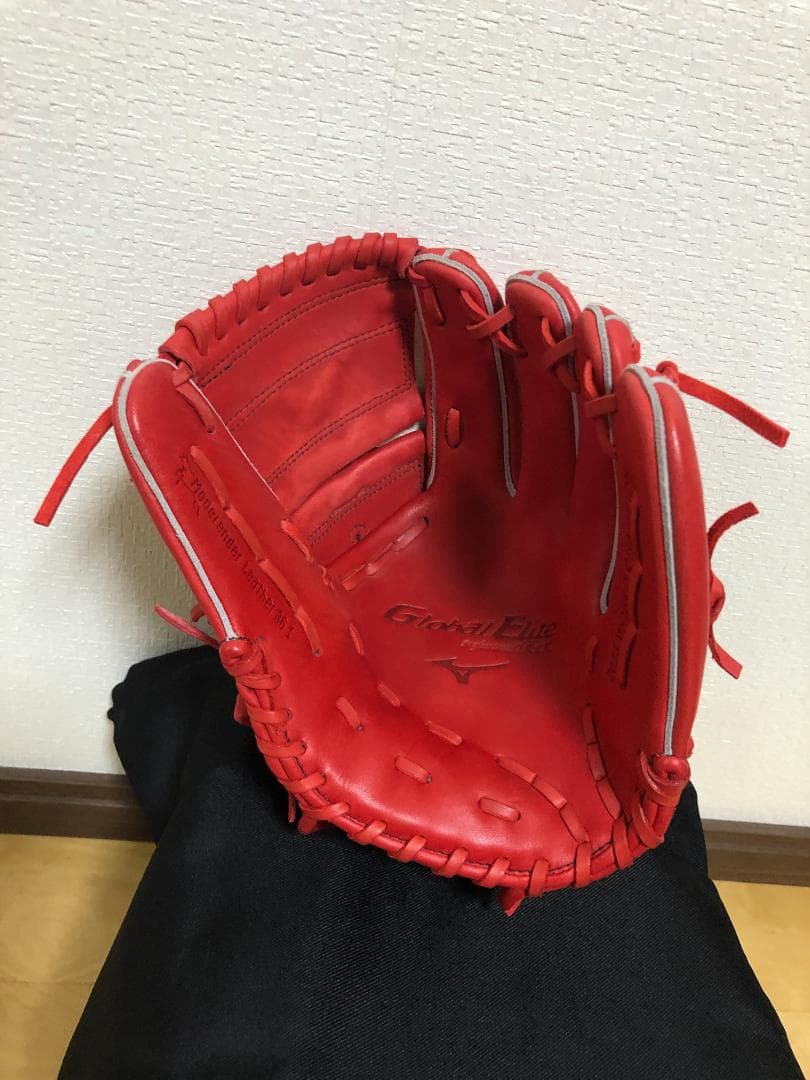 ほぼ新品 ミズノGlobal Elite 少年軟式用 カラー赤 サイズL